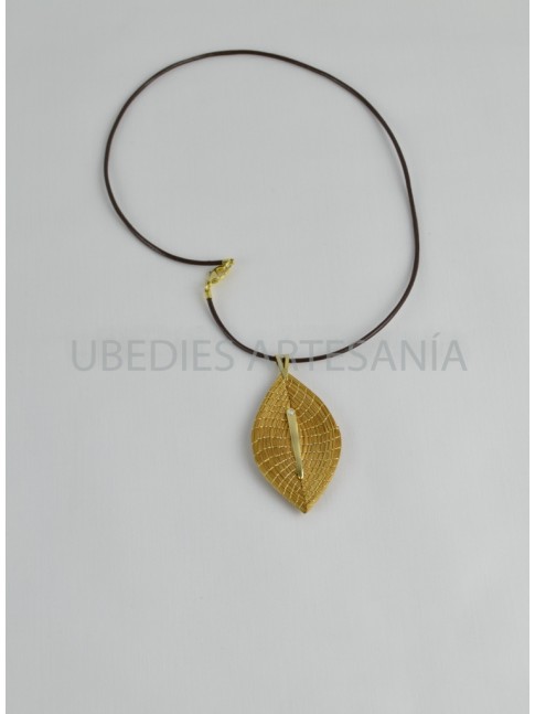 Leaf pendant.